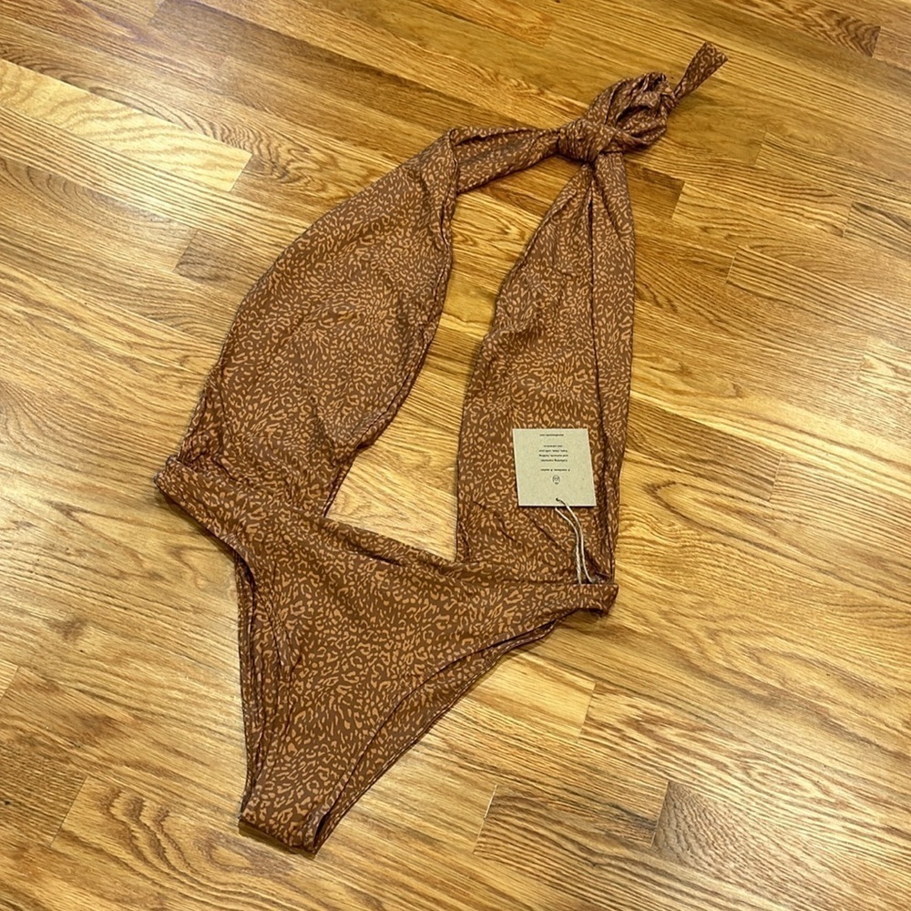 New Stone Fox Swim wild cat leopard/cheetah Azalea One Piece size xl women’s - Picture 6 of 8